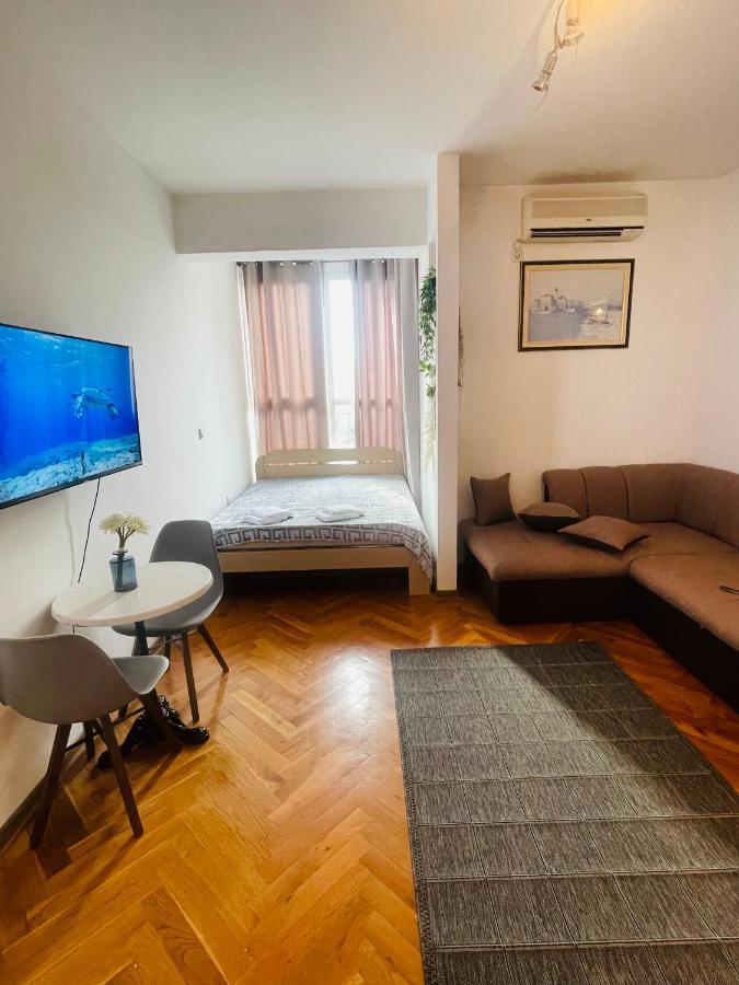 Bar Center Studio Apartment Exterior photo
