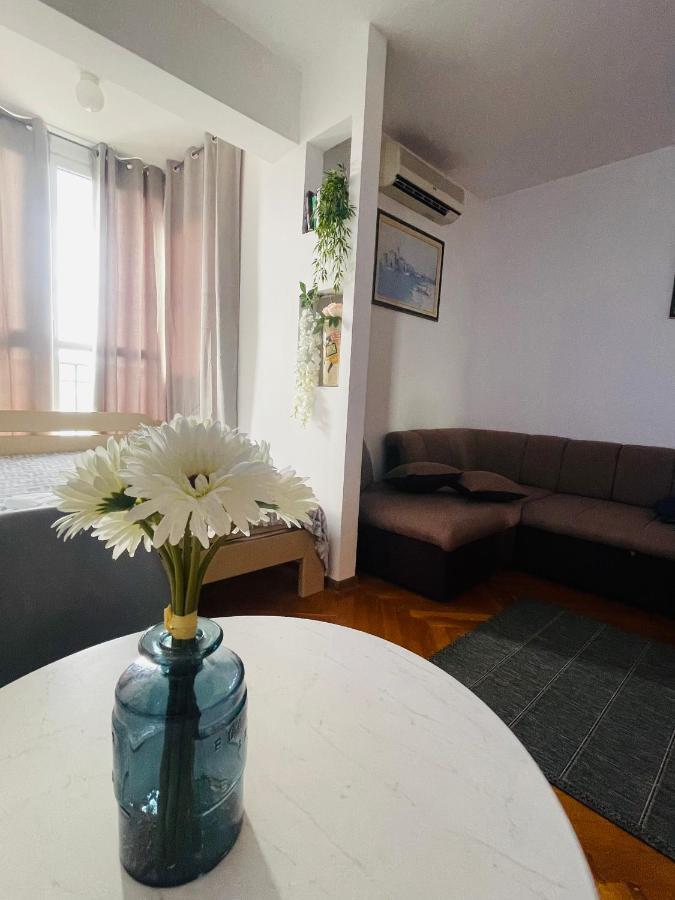 Bar Center Studio Apartment Exterior photo